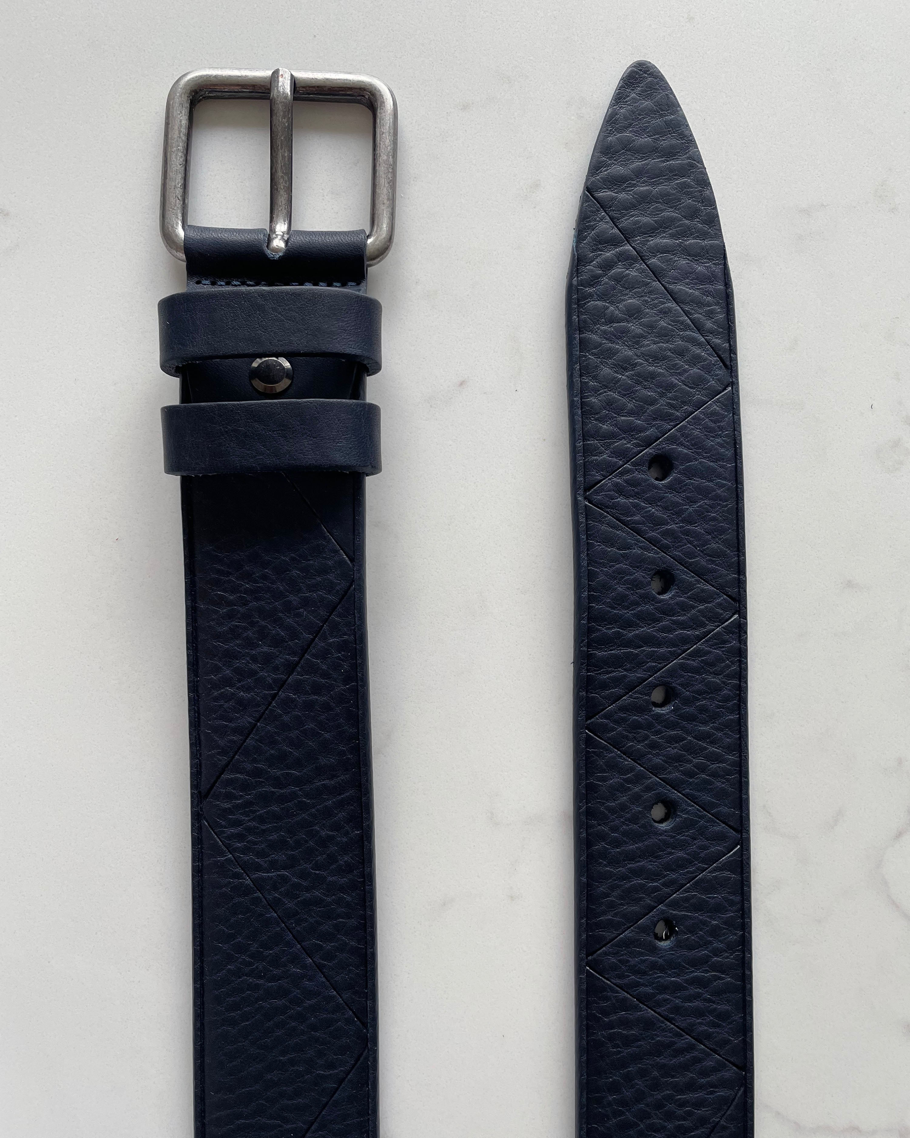 DARKEST NAVY ZIG ZAG 40MM BULL HIDE LEATHER BELT
