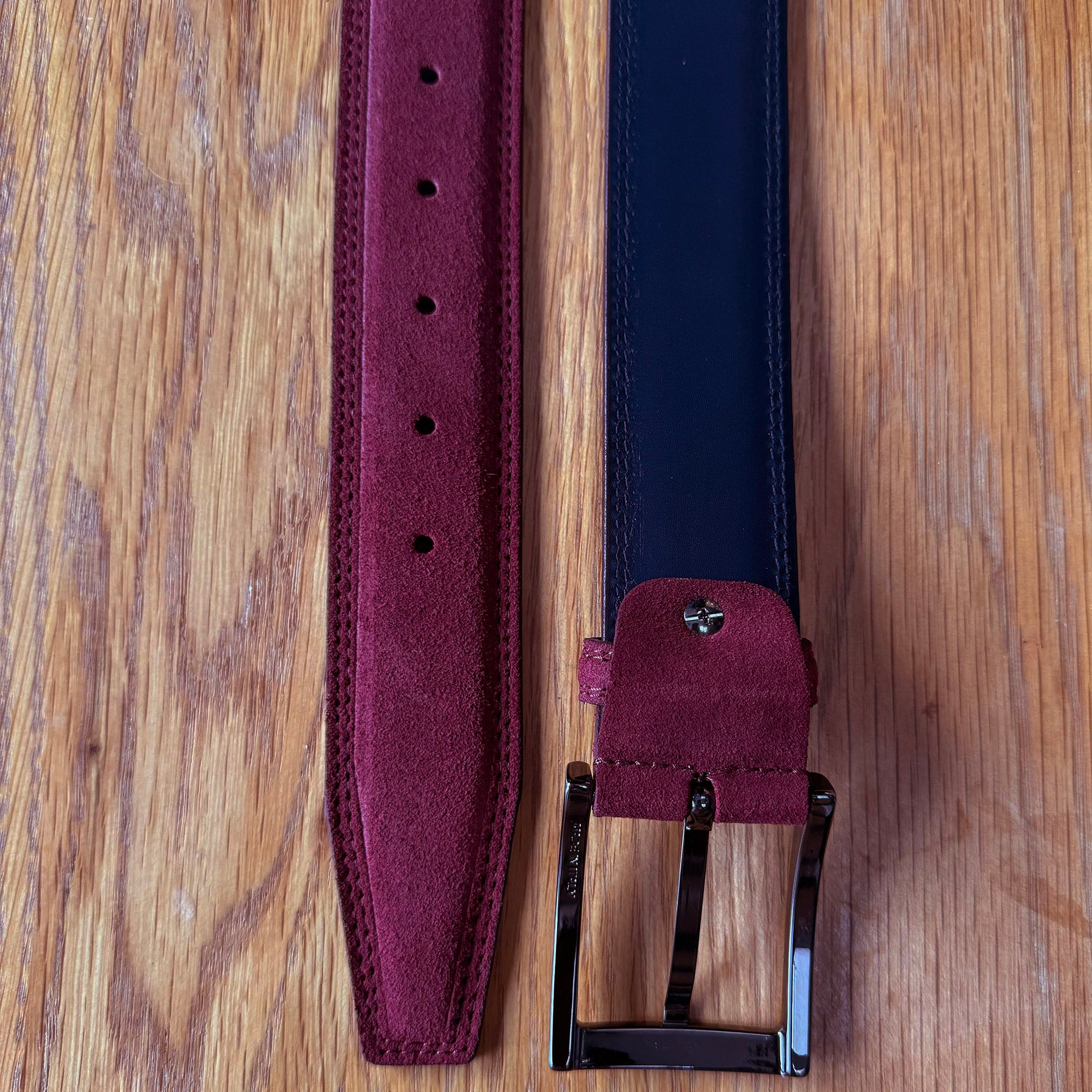 BURGUNDY 40MM DOUBLE STITCHED SUEDE BELT